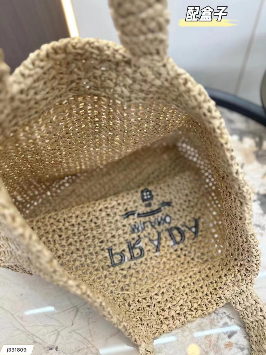 P Beach Bag preorder
