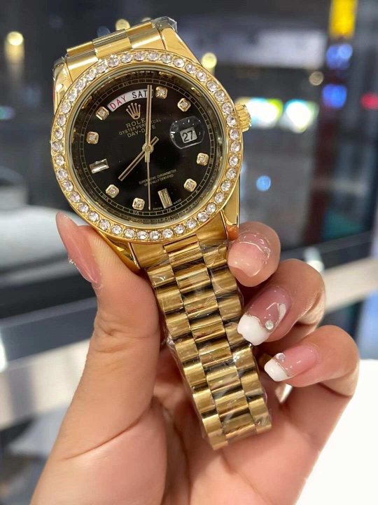 Gold/Black R Watch 552 preorder