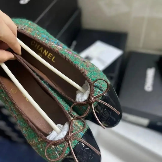 Green/black C Flats preorder