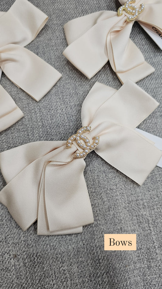 Cream Beige C Bow