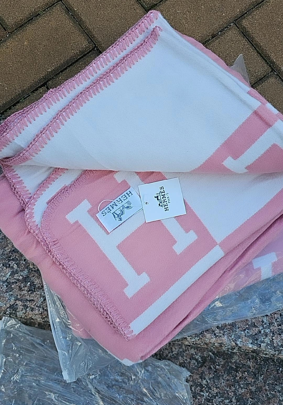 H Pink Blanket Couch Throw 135x164cm in stock