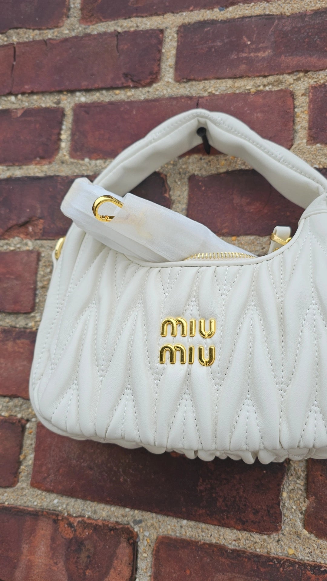 MM white crossbody bag