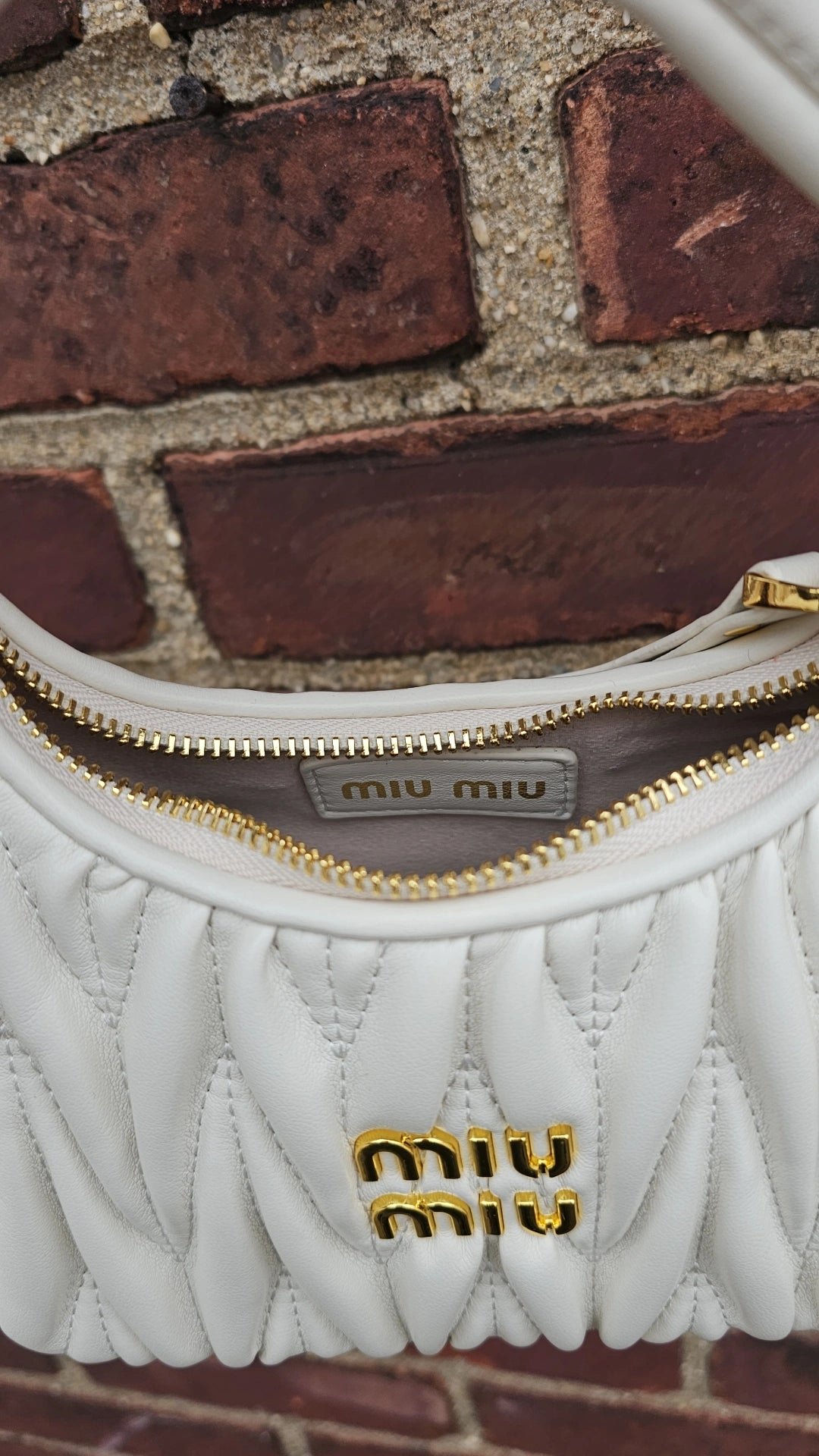 MM white crossbody bag