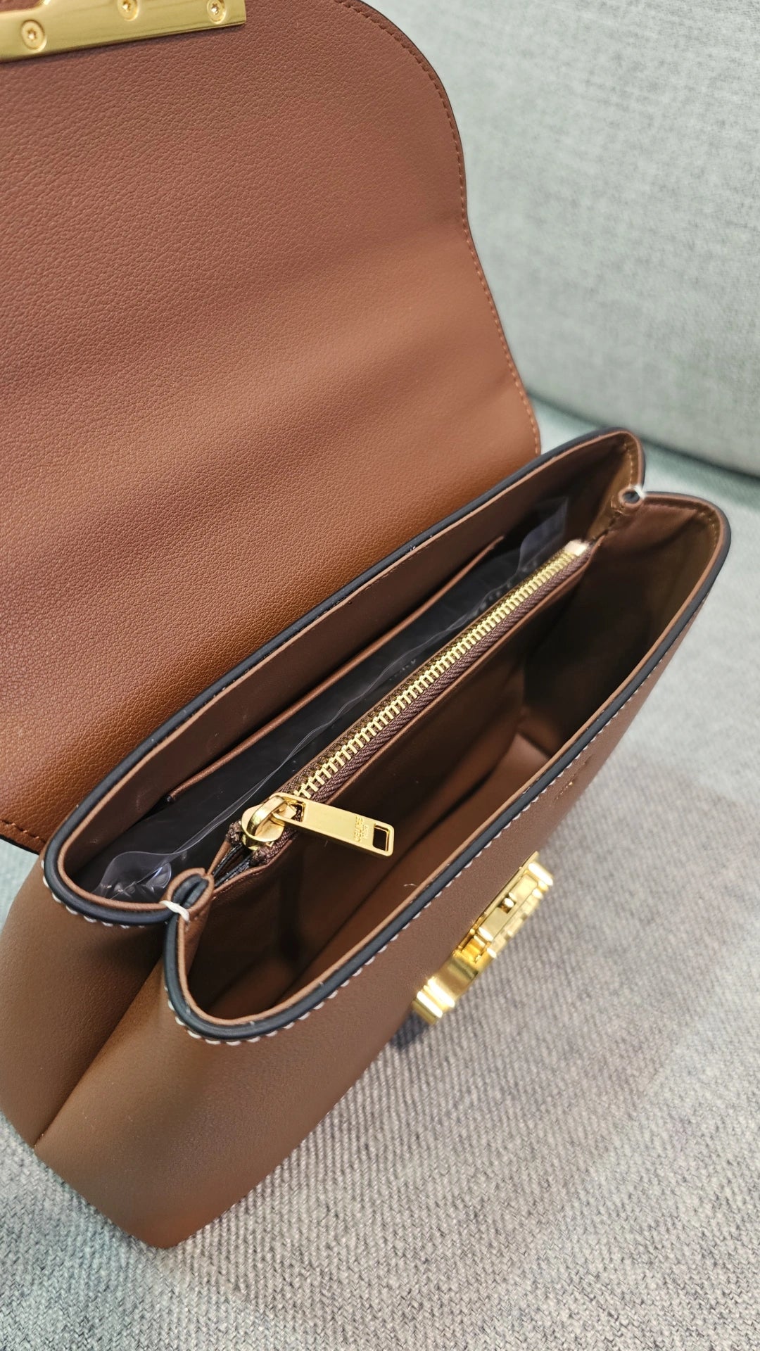 Luggage Cel Bag preorder with handle preorder 20x14cm