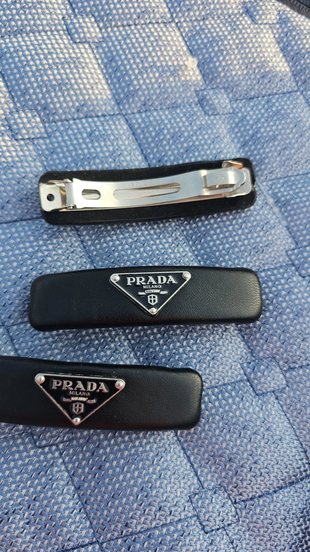 P black leather imitation block hair clip
