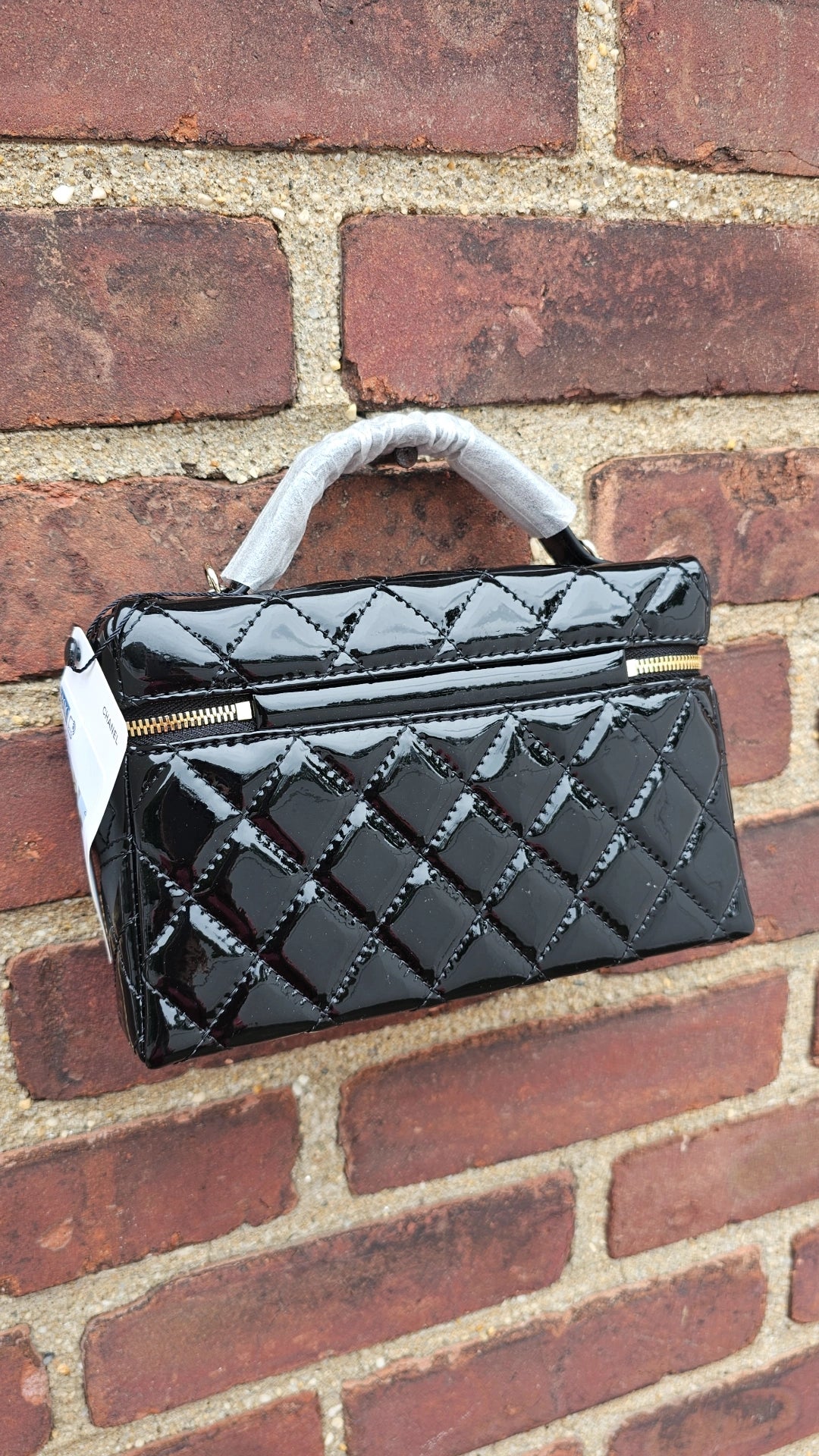 Black Shiny C Bag with chain