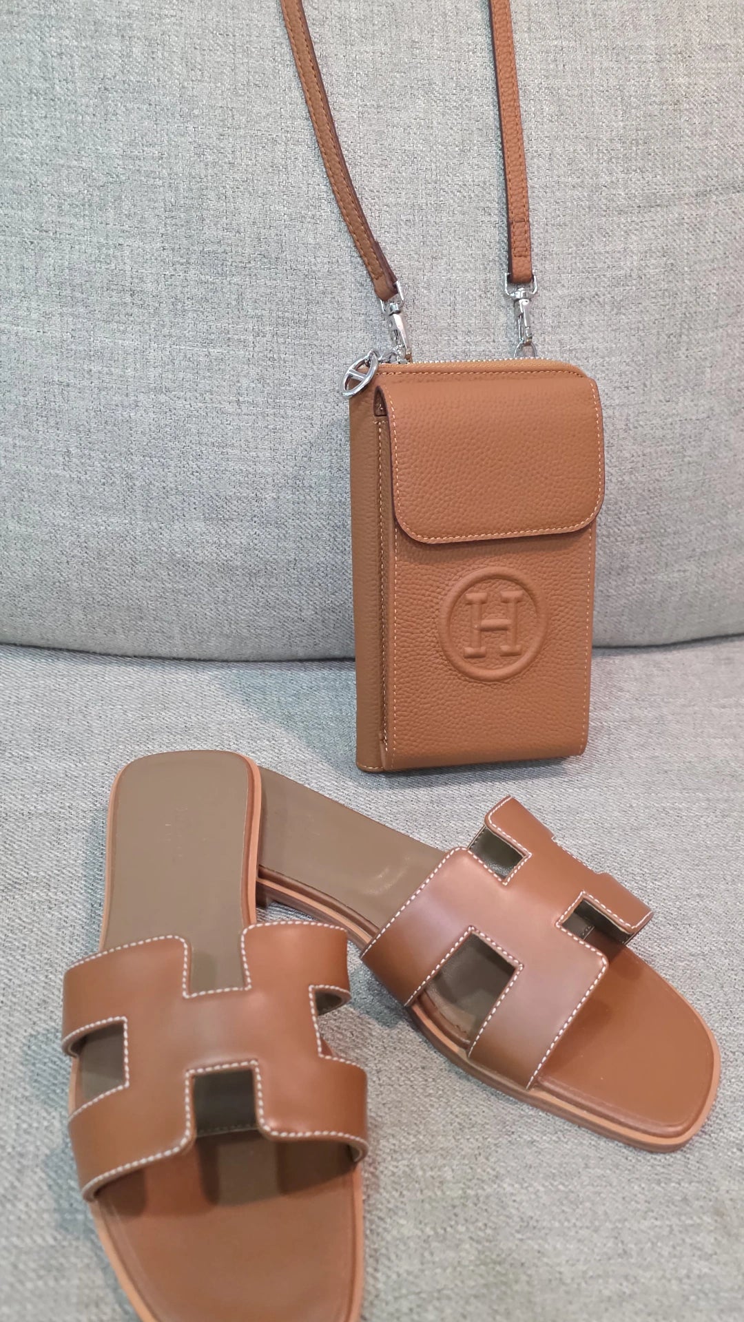 H luggage brown phone bag+wallet preorder