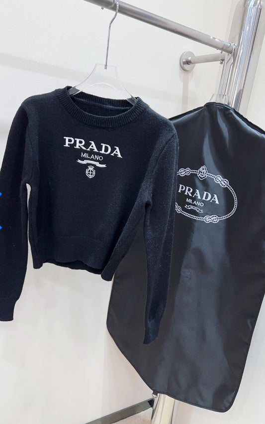 P Crop Sweater