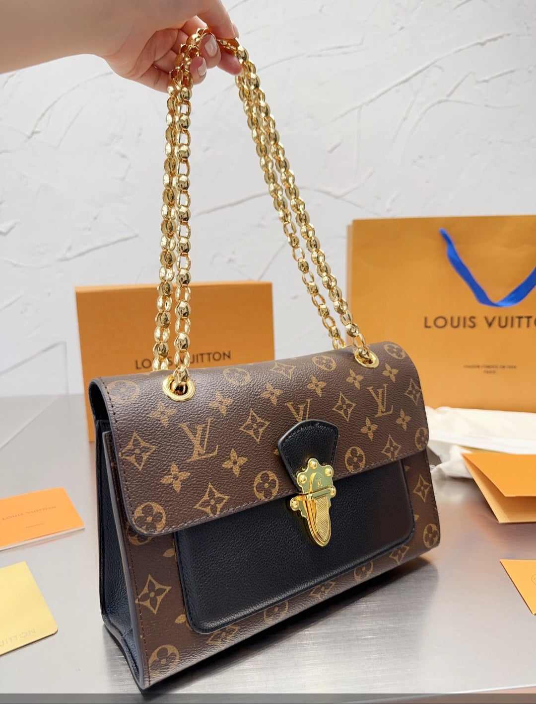 Bag L 410 preorder