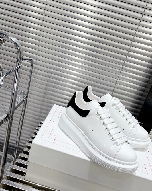 AM Sneakers Preorder Black