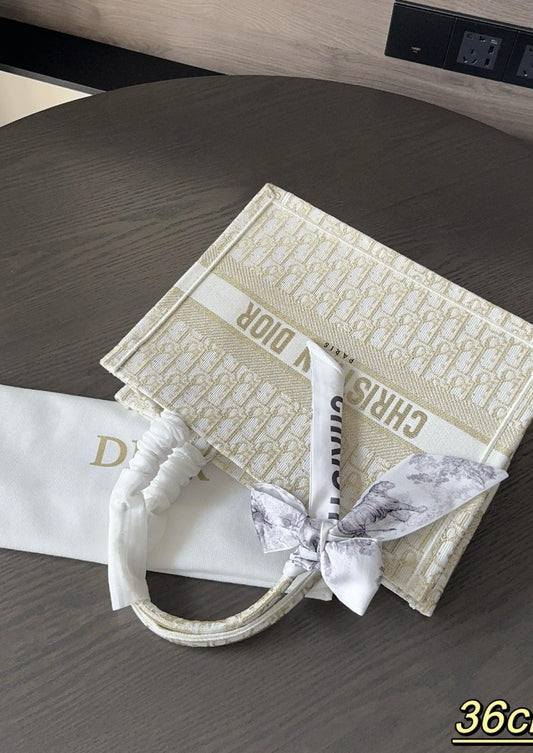 Mini CD champagne tote preorder 36x28cm