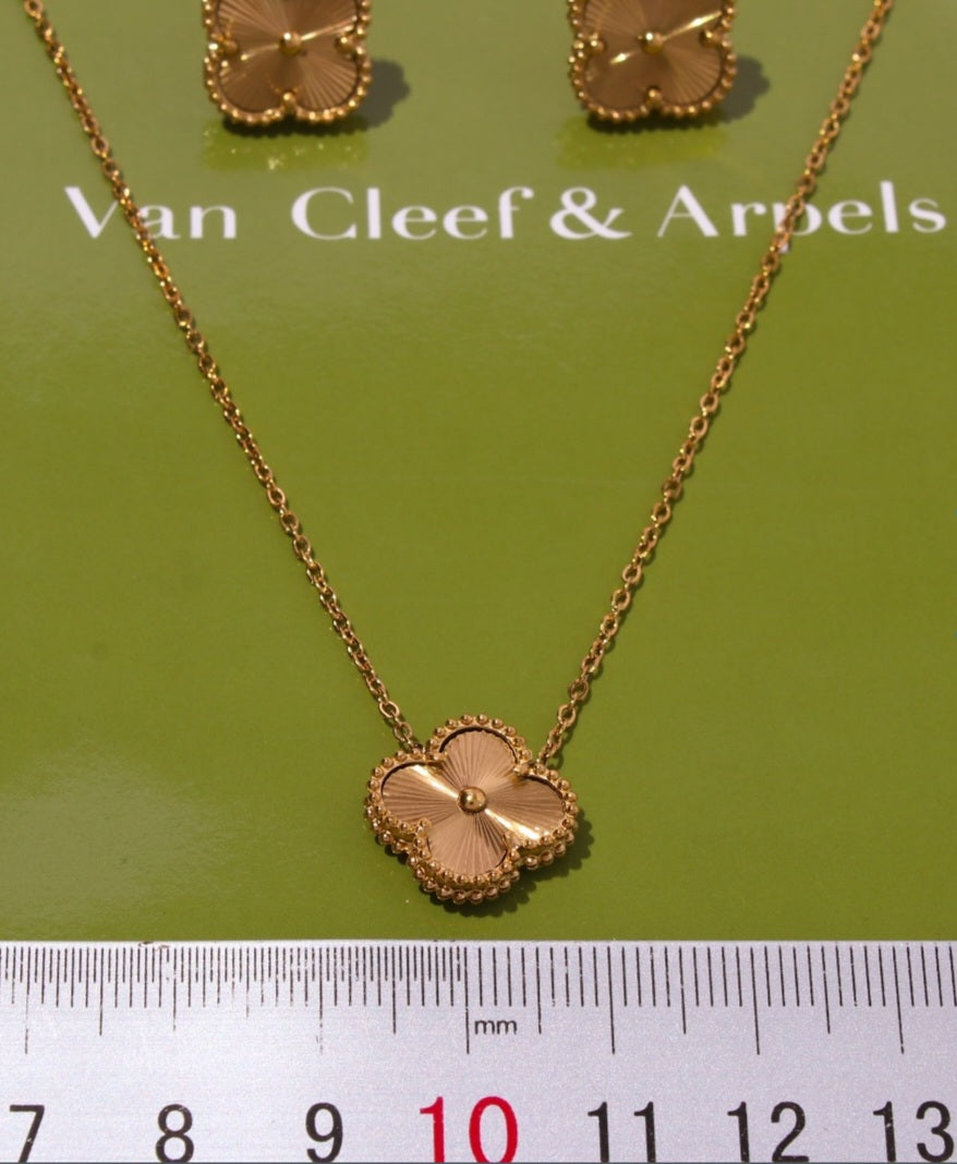 Gold V necklace +earrings set preorder