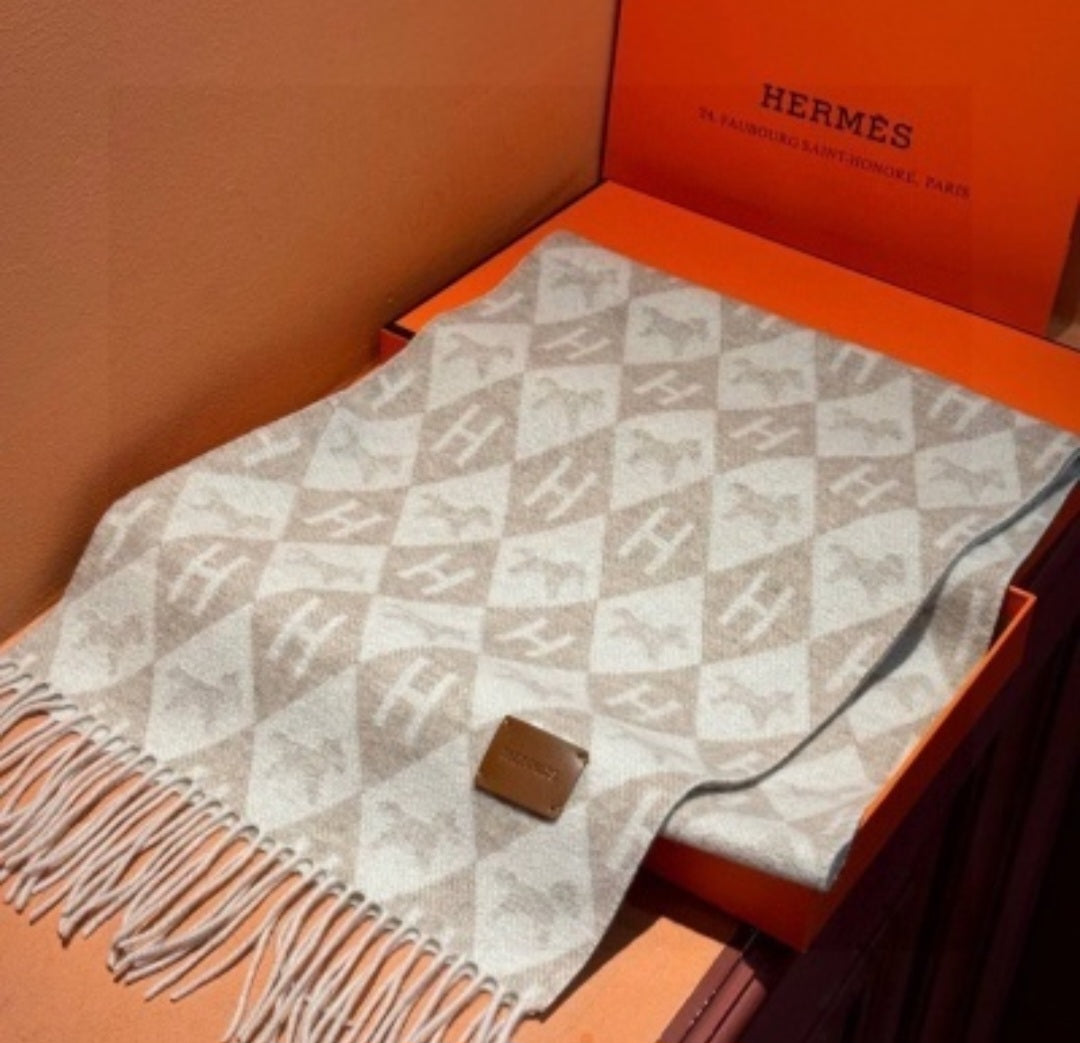 H Scarf