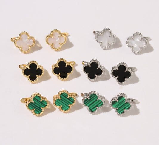 V Small Earrings with buckle gold plated