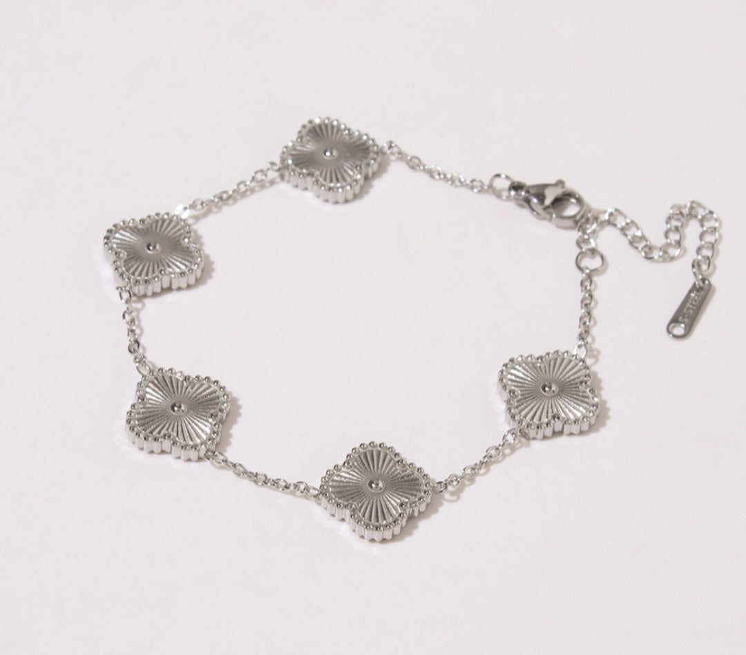 Clover Silver Bracelet Platinum Plated preorder