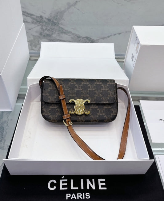 C Brown shoulder Bag preorder