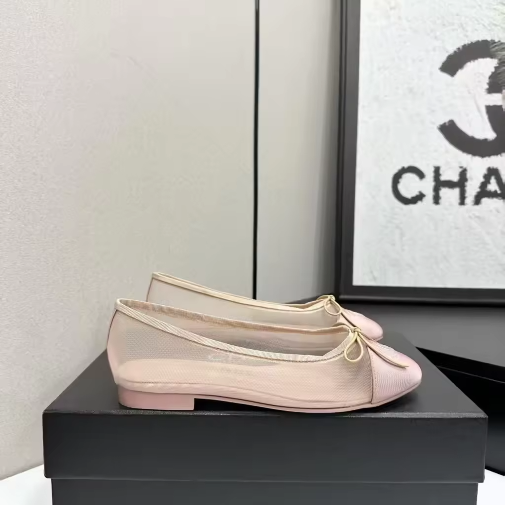 Light pink mesh C Flats preorder