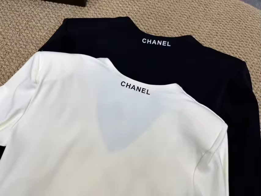 C v neck Tshirt Black and White preorder