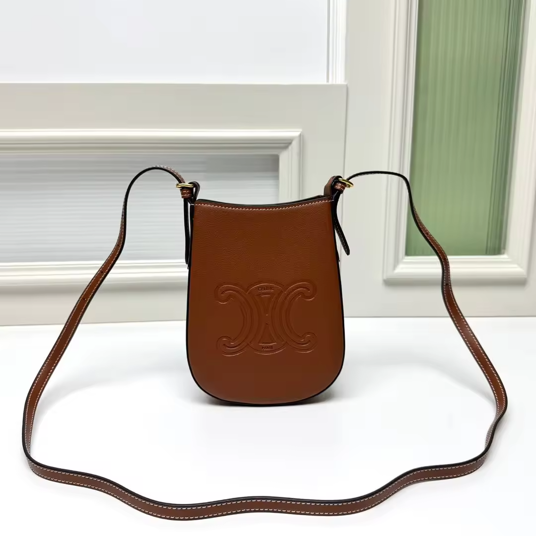 Cel luggage Brown Phone Bag preorder