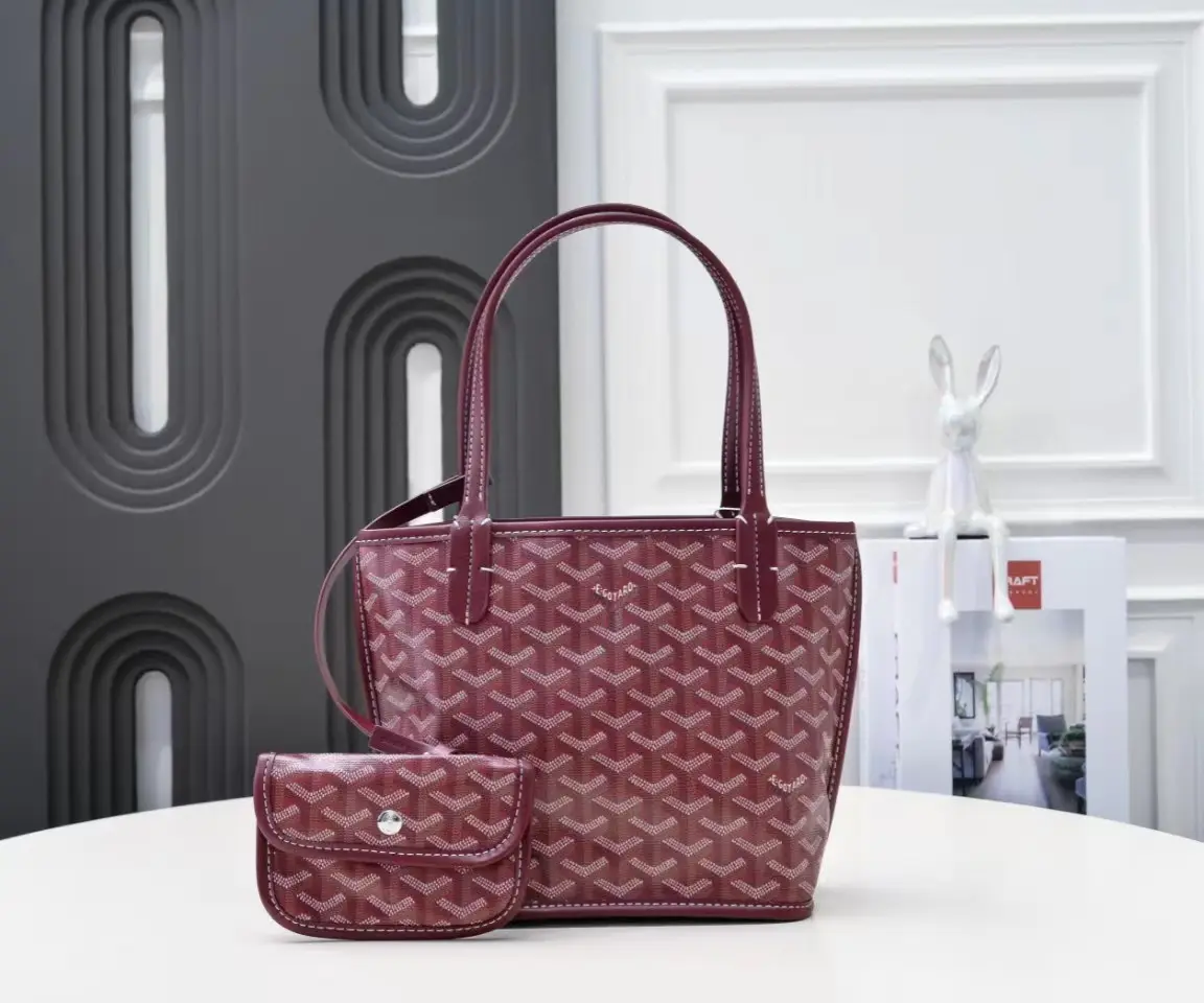 Mini Burgundy Gd leather Tote preorder