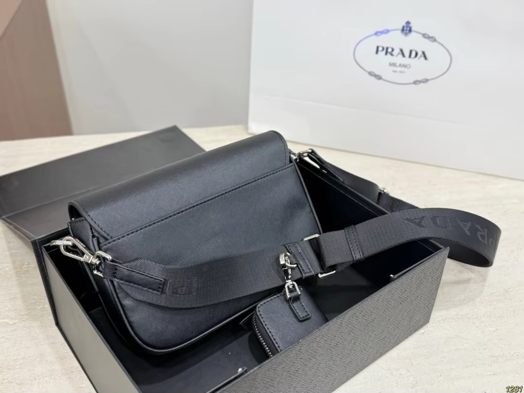 P woven black bag with pouch preorder