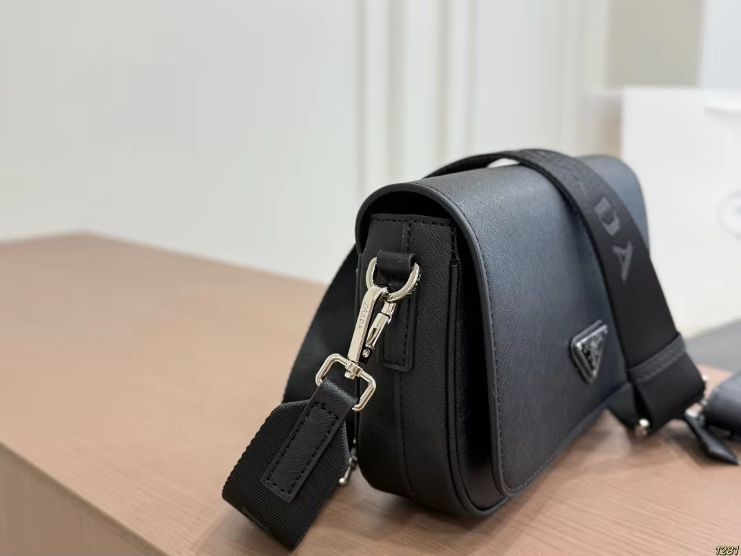 P woven black bag with pouch preorder