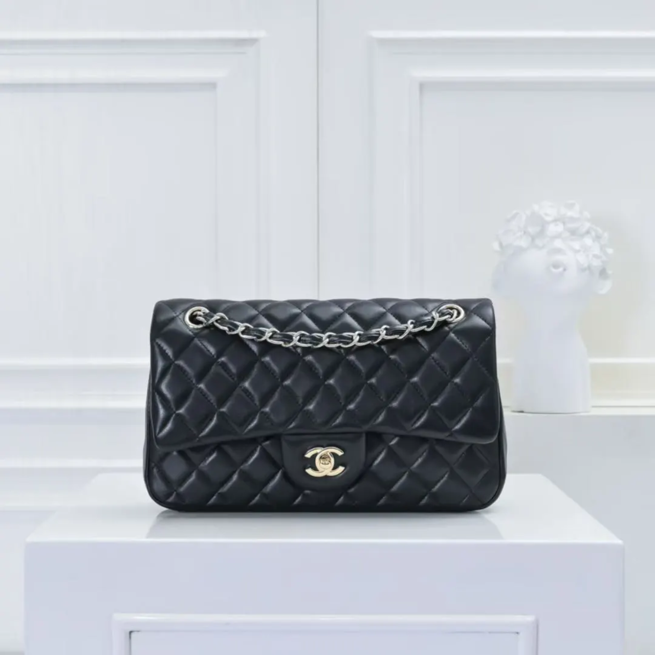 Medium C leather bag 25cm preorder
