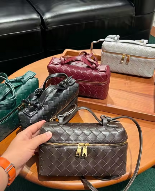 Bv crossbody leather bag preorder