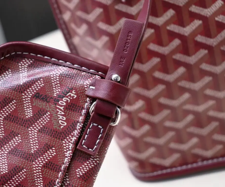 Mini Burgundy Gd leather Tote preorder