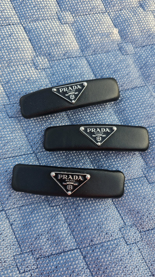 P black leather imitation block hair clip