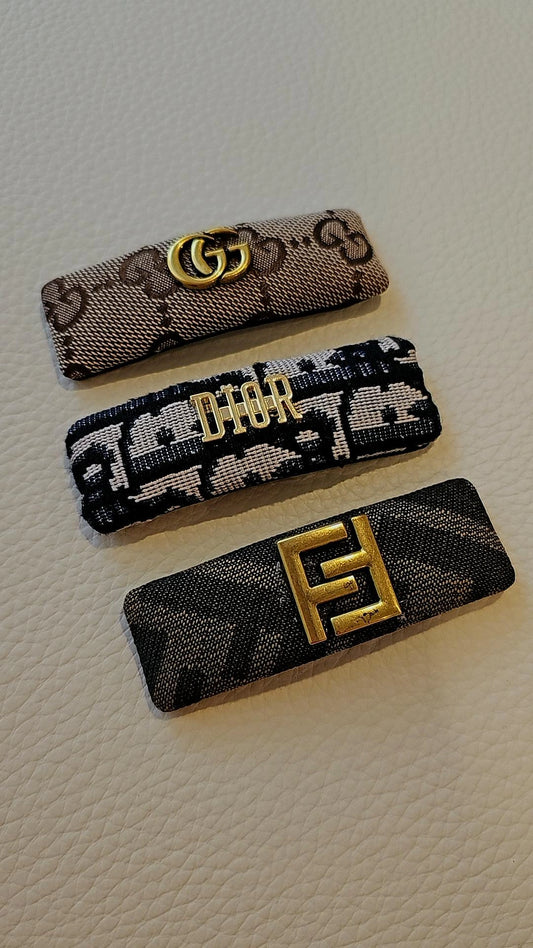 G, F, D hair clips