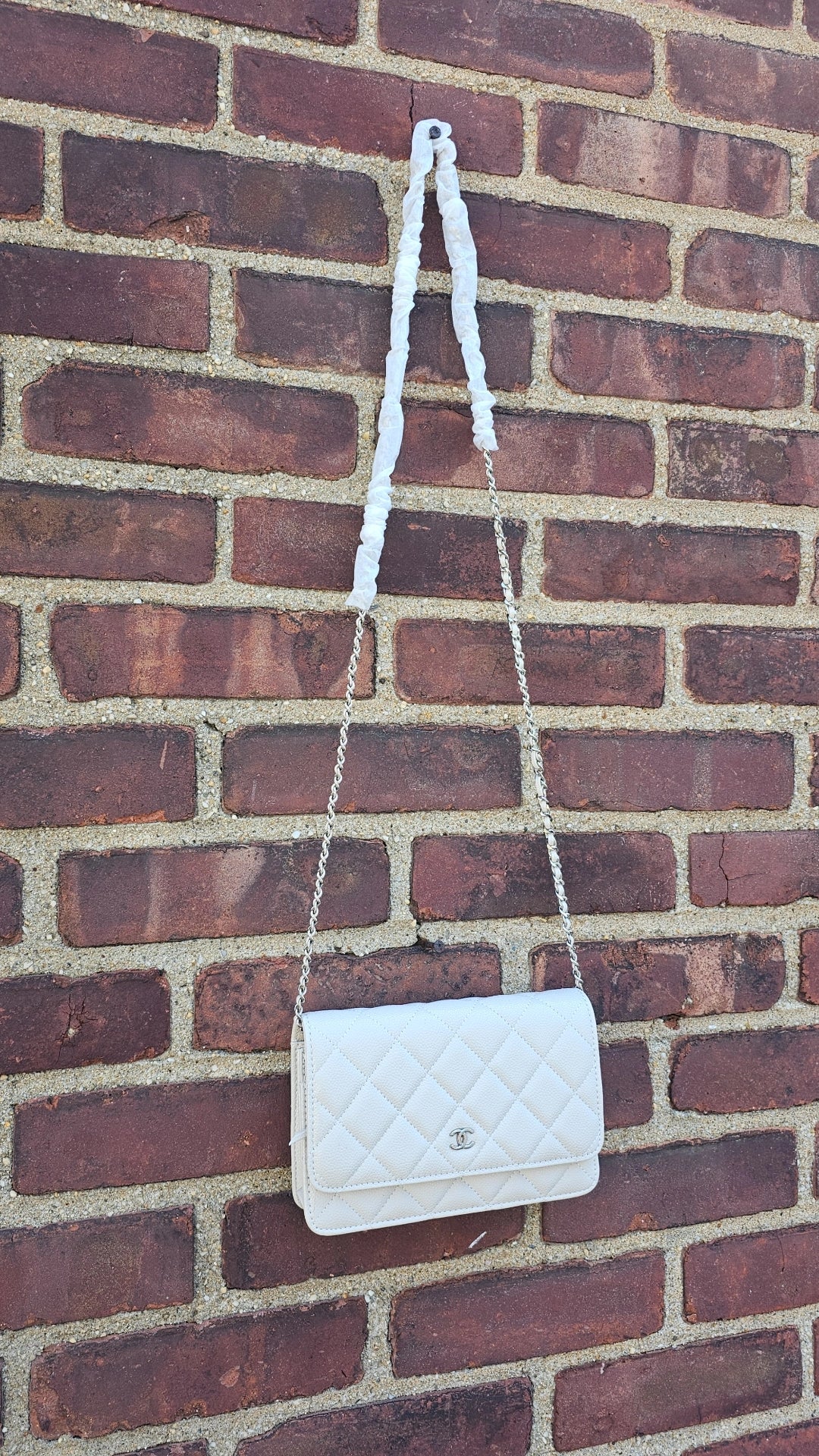 White C wallet on chain bag preorder