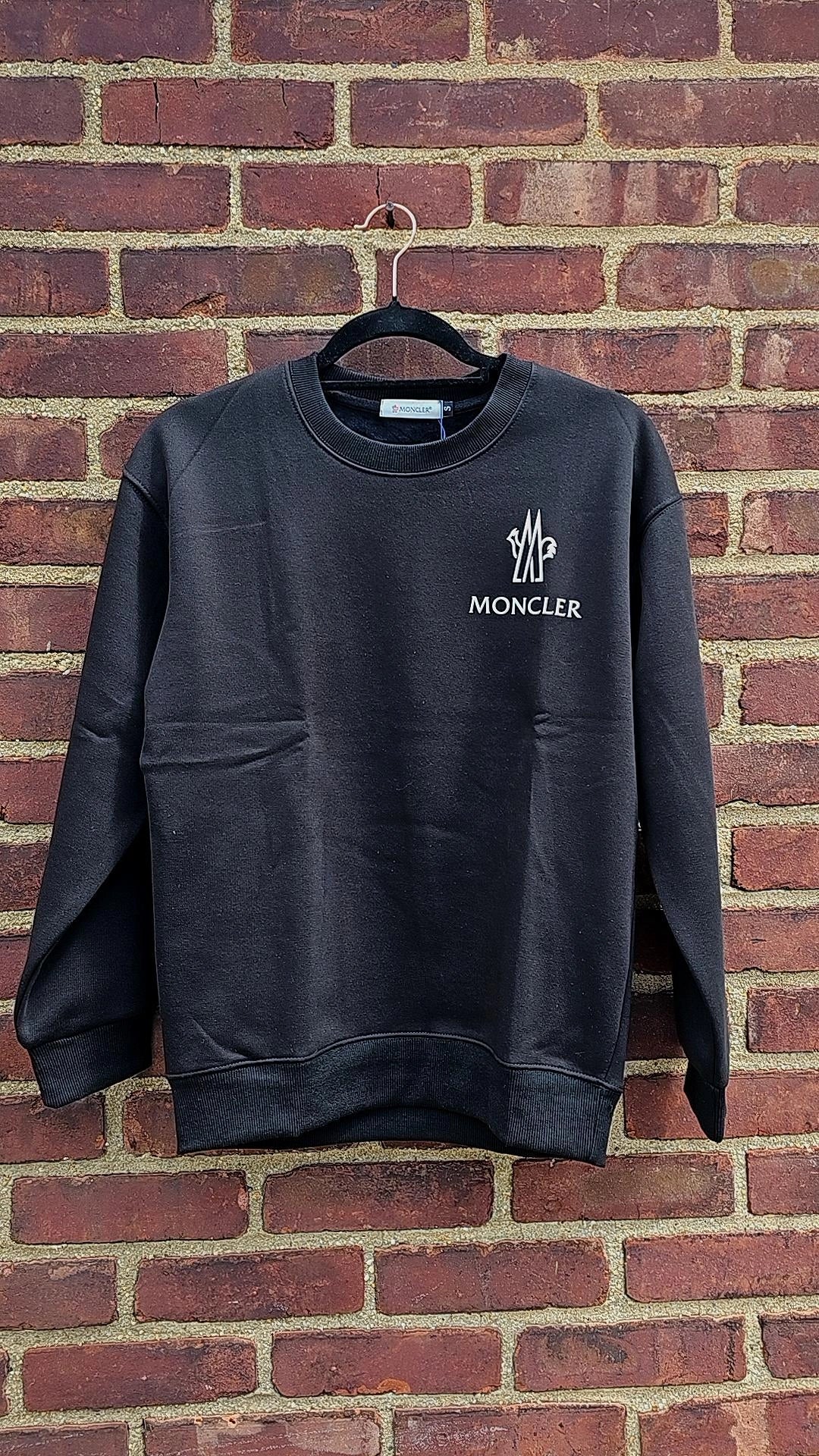 M Black fleece lined unisex sweater