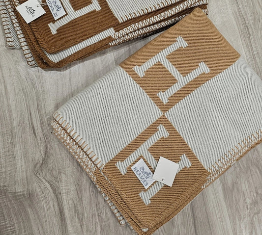 Light Brown Blanket couch Throw