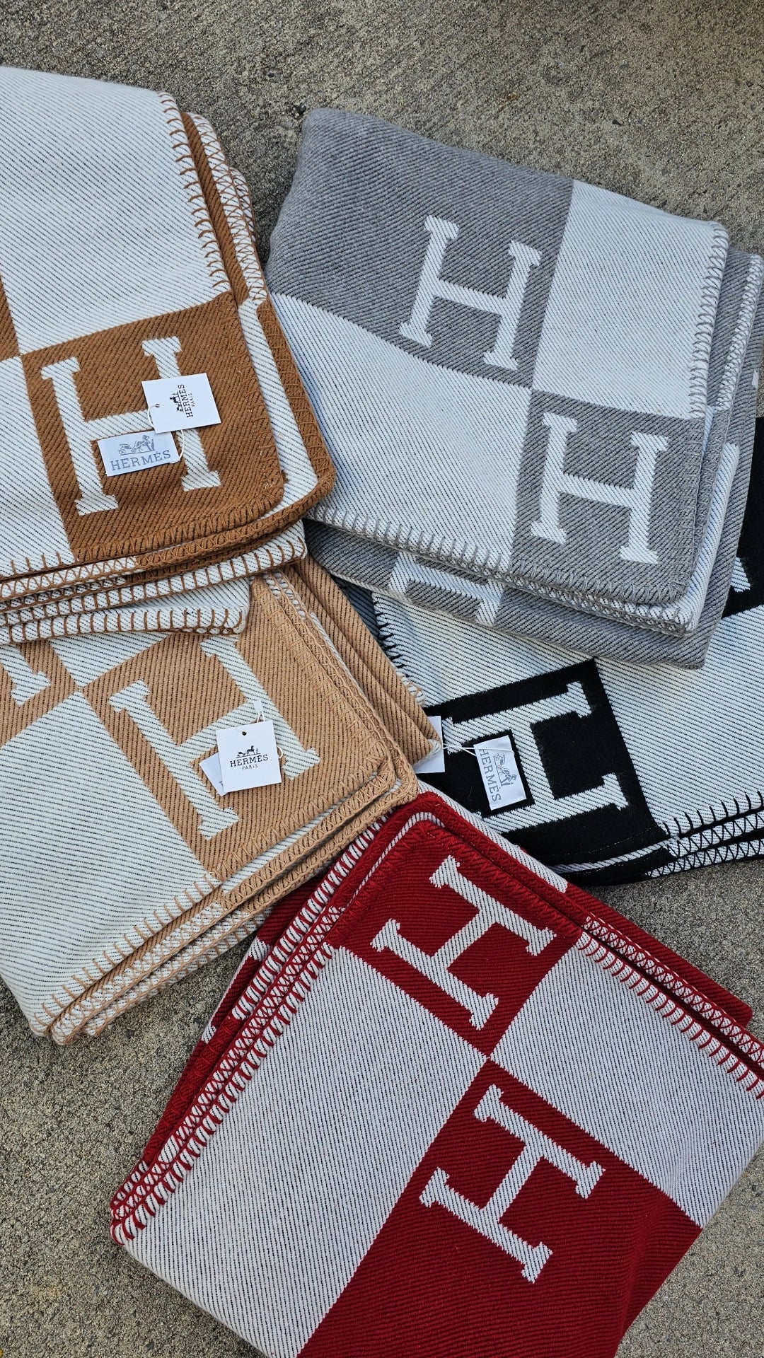 H Wool blankets 140x170cm preorder