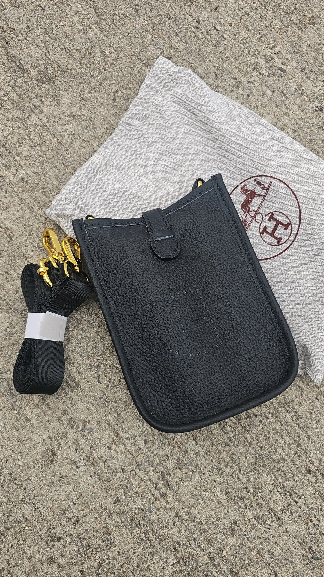 H Black Phone Bag 13x5x18 centimeters preorder