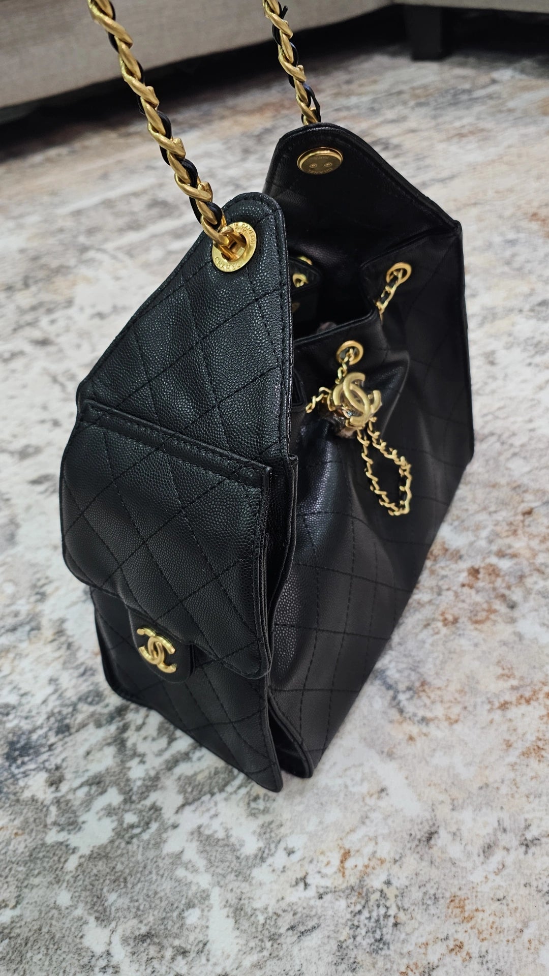 C Black leather 26x20cm crossbody