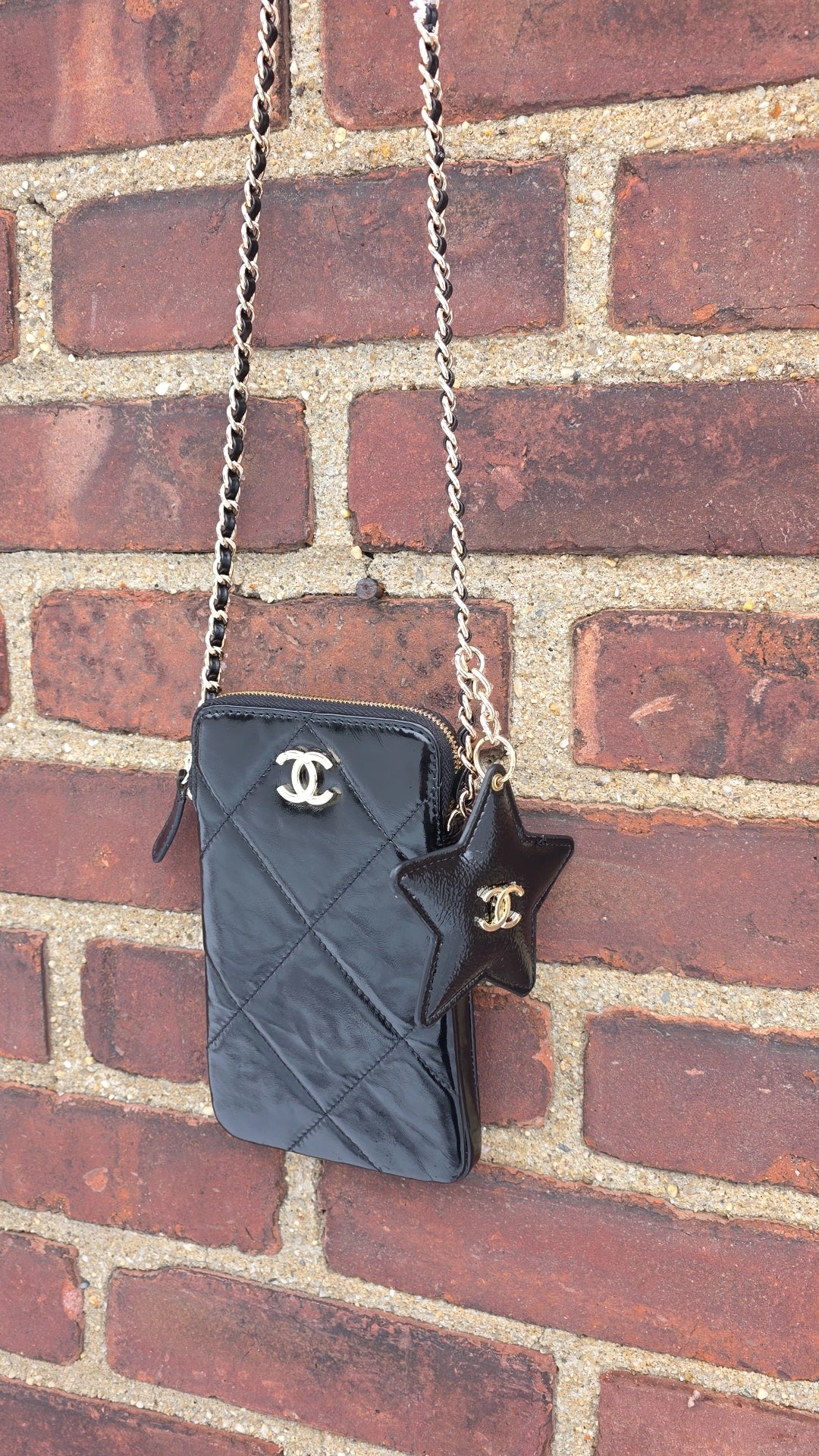 C black shiny Phone Bag with star mirror in stock