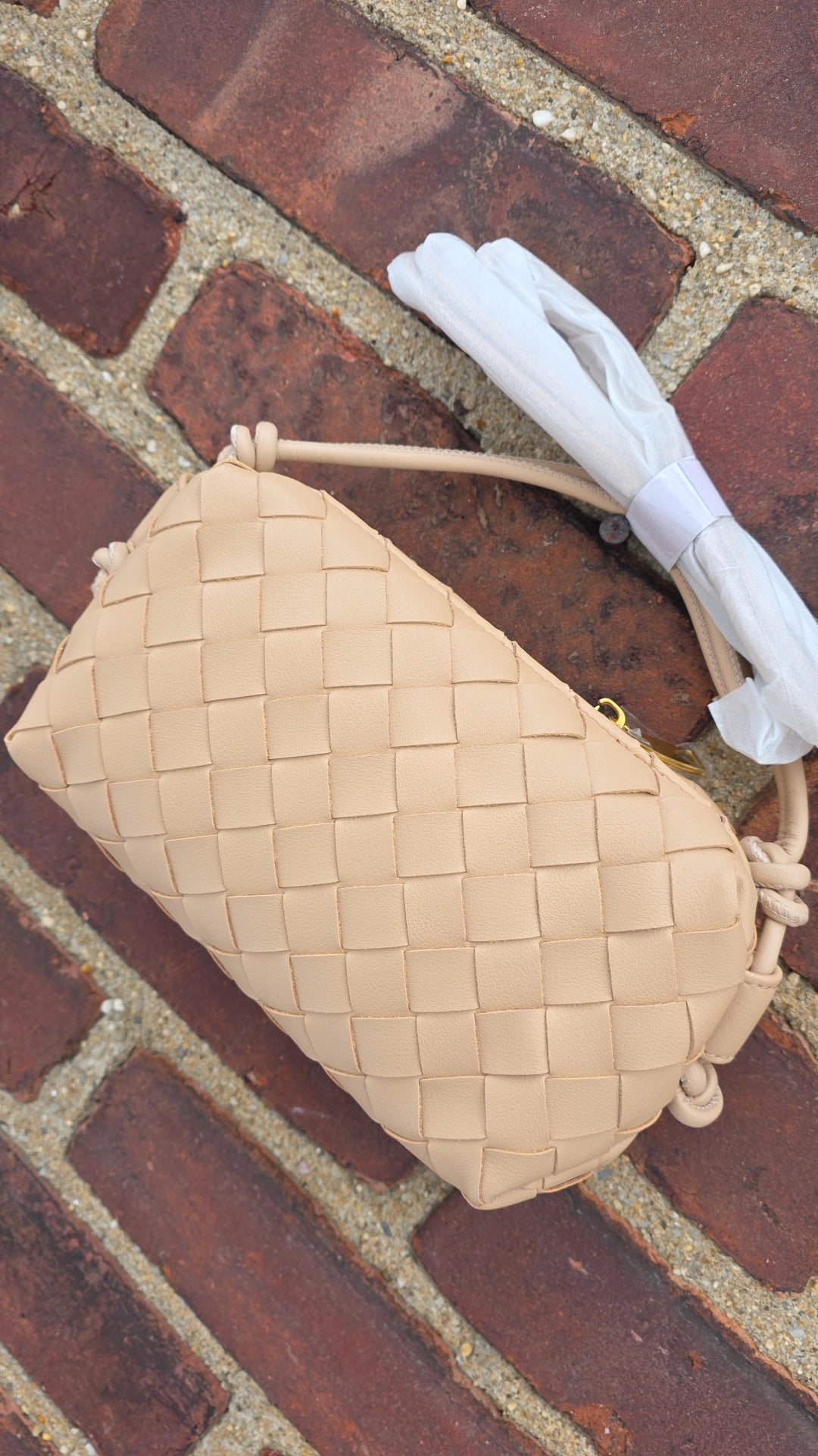 Bv leather crossbody with zipper 4 colors preorder