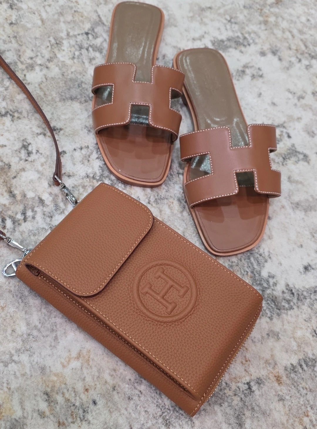 H luggage brown phone bag+wallet preorder