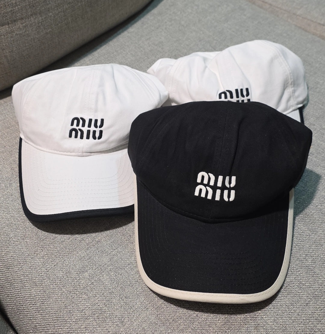 MM black and white cap