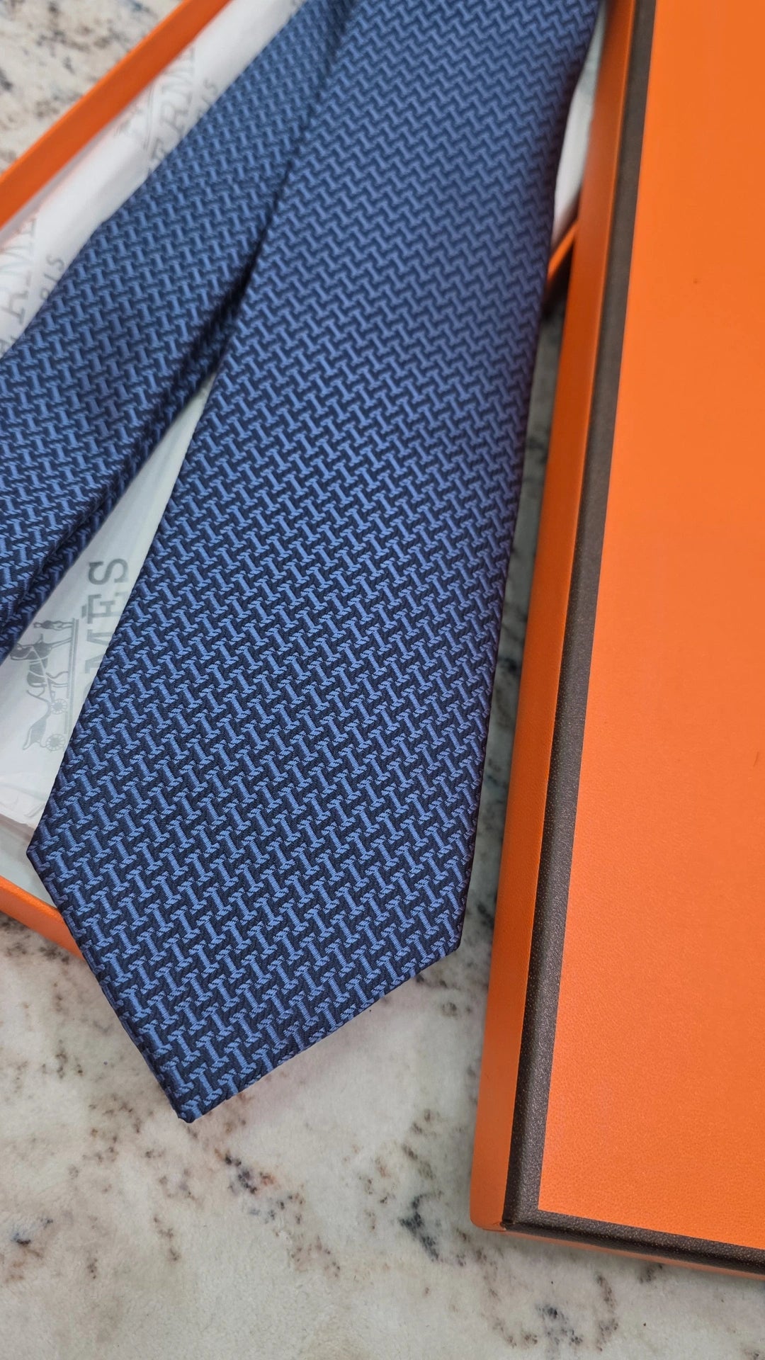 H tie 2 colors preorder