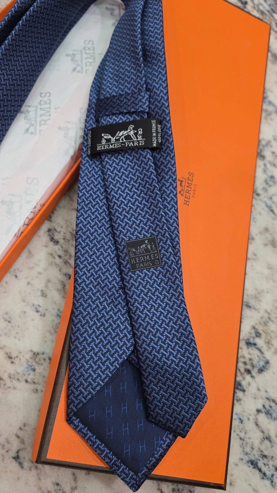 H tie 2 colors preorder