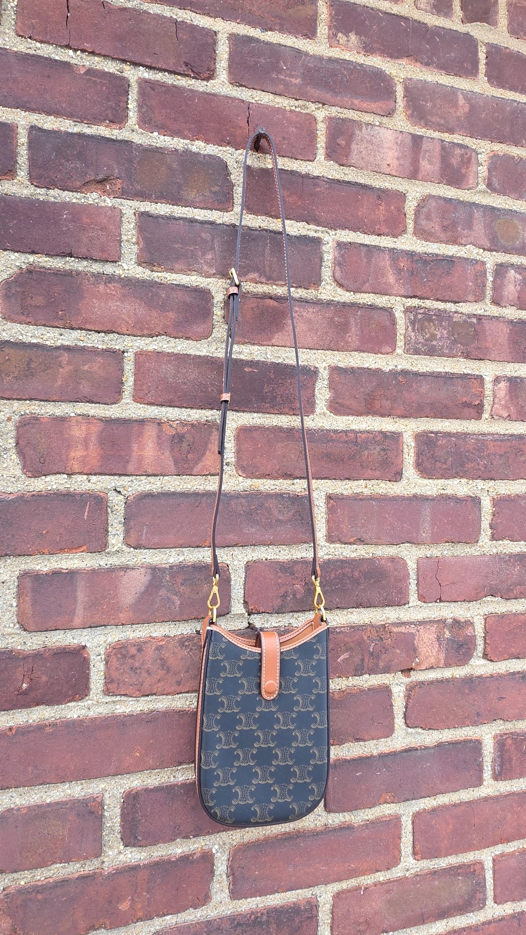 Cel Brown pattern Phone Bag preorder