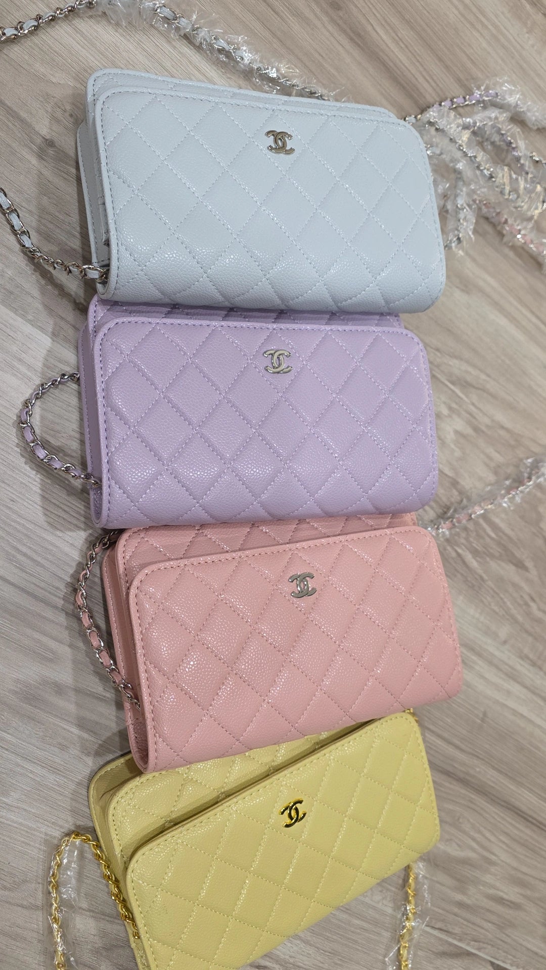 Yellow C crossbody wallet on chain 19x12cm bag