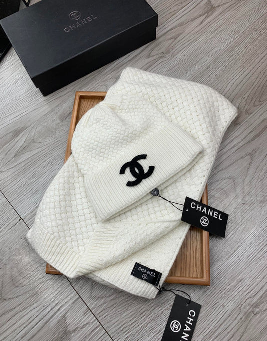 White C Set Hat and Scarf 901 preorder