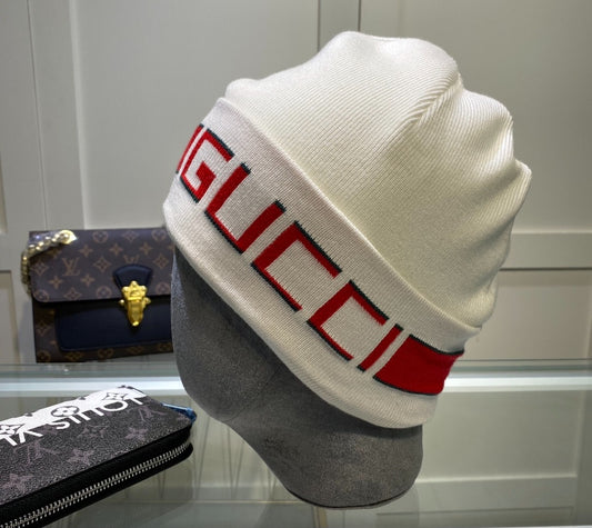 White/red G beanie hat in stock