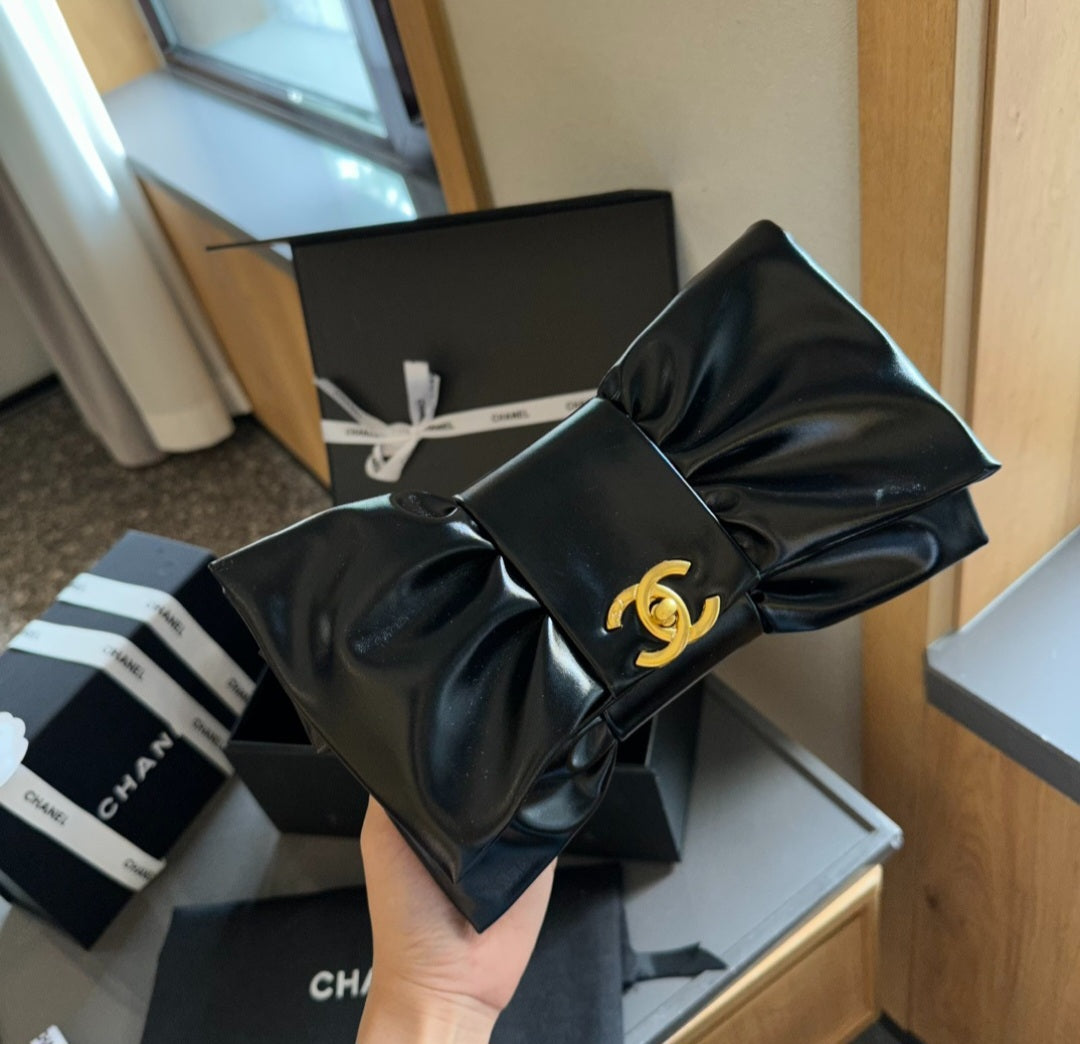 Bow black C 24x12cm Bag preorder