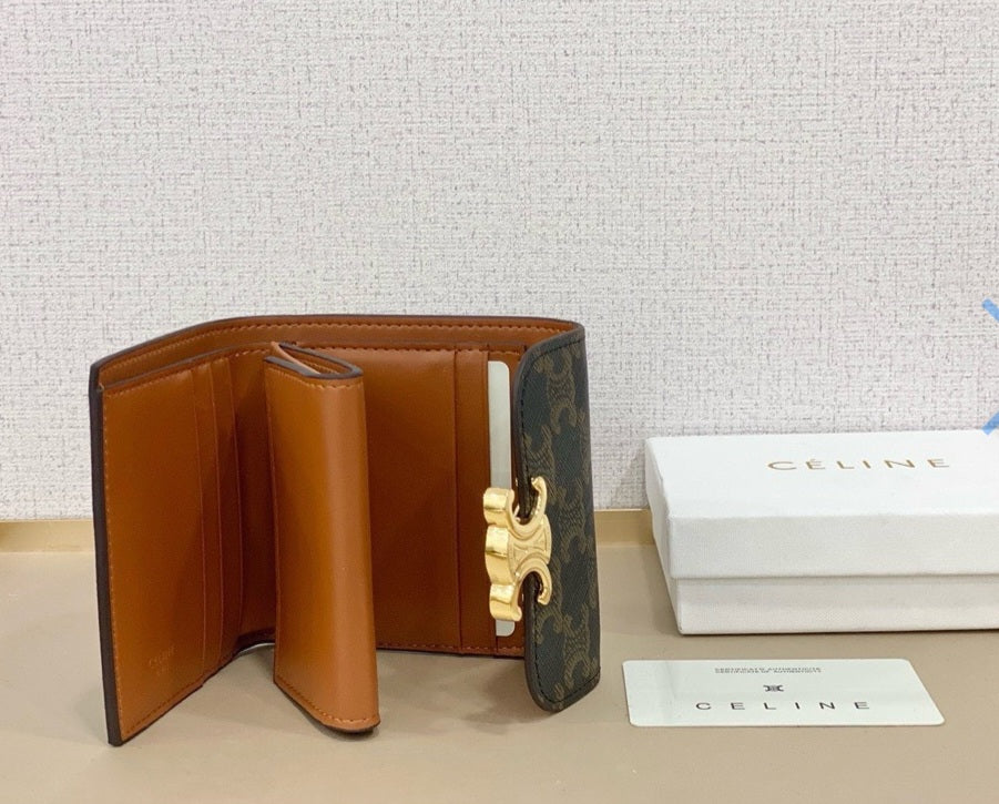 Cel mini wallet preorder