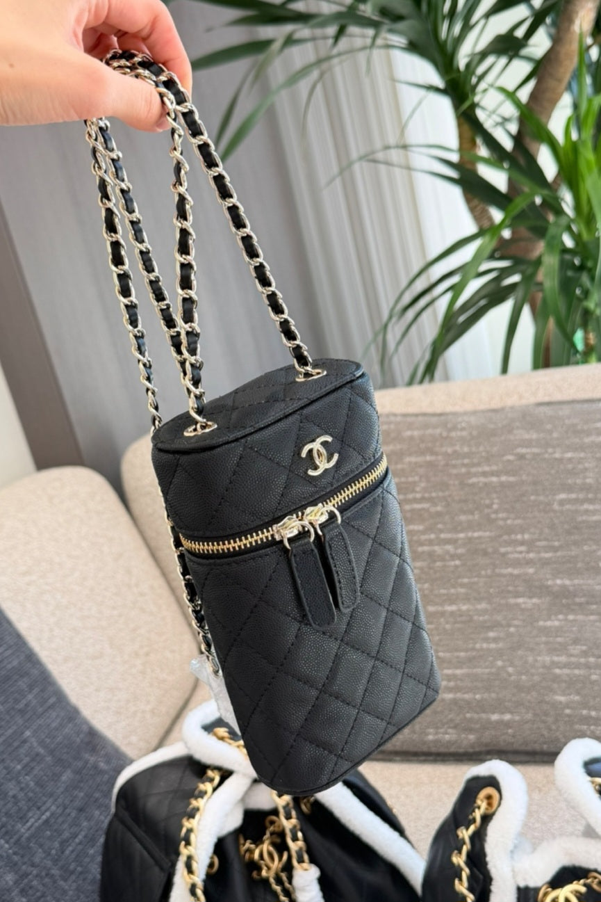 C Black leather crossbody phone bag 18x10cm preorder